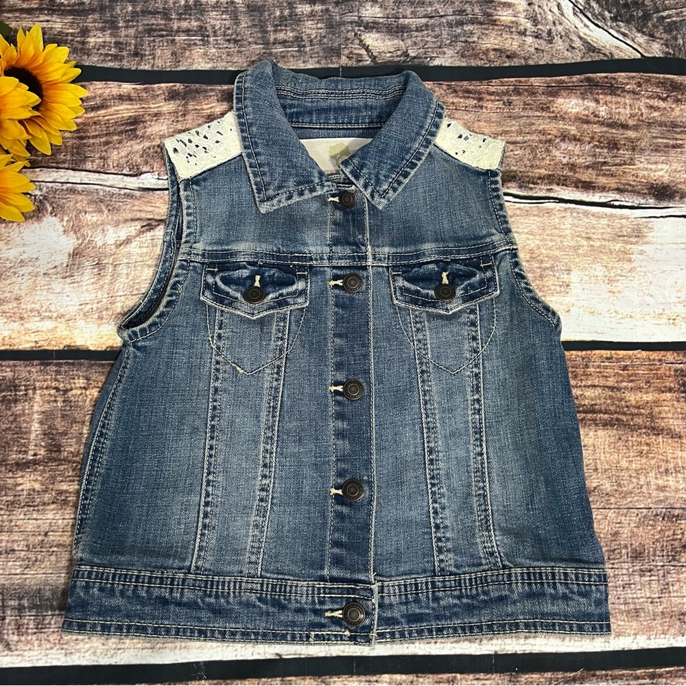 Girls Denim Vest with Lace Shoulders by Tucker & Tate is like new. Size 7 / 8